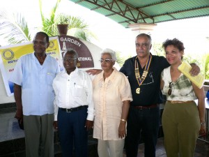 Photo-512-inde-2-191-300x225