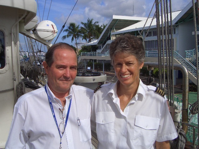 Gérard PETRELLUZZI et Capitaine Barbara Campbell
