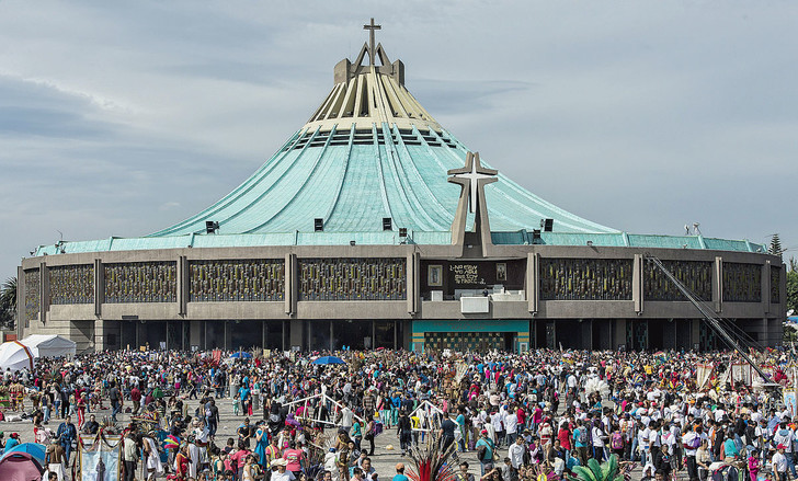 La-basilique-Notre-Dame-Guadalupe-attire-chaque-annee-20-millions-pelerins_0_730_439
